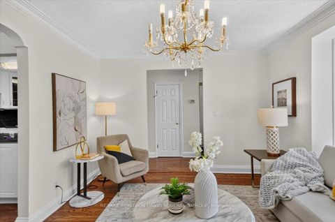 Photo 10 at 122 Mcgillivray Avenue, Nortown, Toronto