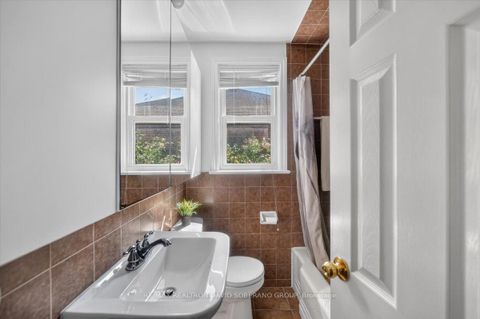 Photo 20 at 122 Mcgillivray Avenue, Nortown, Toronto