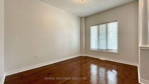 Photo 2 at 123 Woodbury Crescent, Summerhill Estates, Newmarket