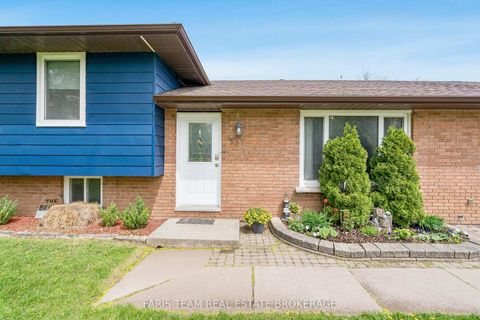 Photo 3 at 201 Parkside Crescent, Stroud, Innisfil