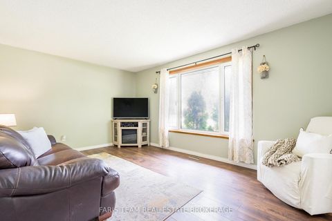 Photo 10 at 201 Parkside Crescent, Stroud, Innisfil