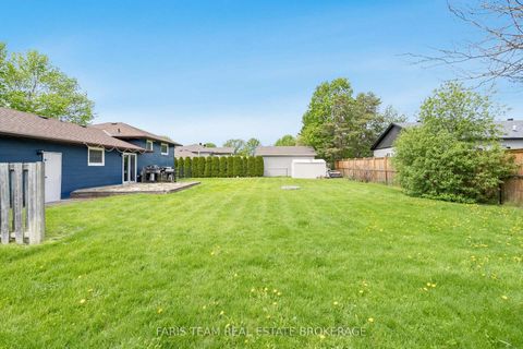 Photo 25 at 201 Parkside Crescent, Stroud, Innisfil