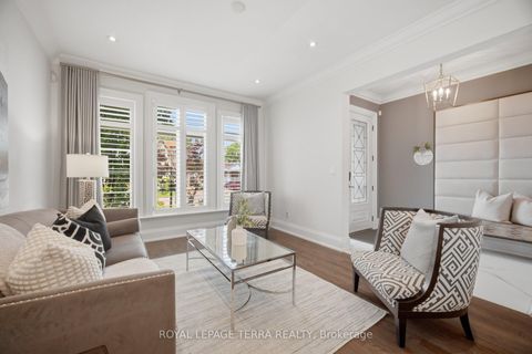 Photo 4 at 27 Minford Avenue, Maryvale, Toronto