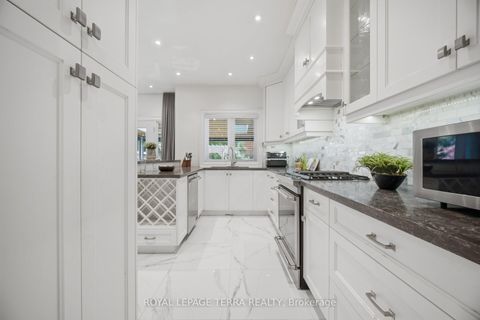 Photo 14 at 27 Minford Avenue, Maryvale, Toronto