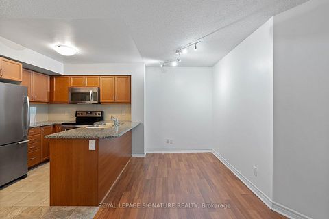 Photo 6 at 801 - 19 Grand Trunk Crescent, Waterfront Communities C1, Toronto