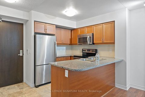 Photo 7 at 801 - 19 Grand Trunk Crescent, Waterfront Communities C1, Toronto