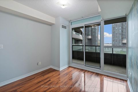 Photo 11 at 801 - 19 Grand Trunk Crescent, Waterfront Communities C1, Toronto