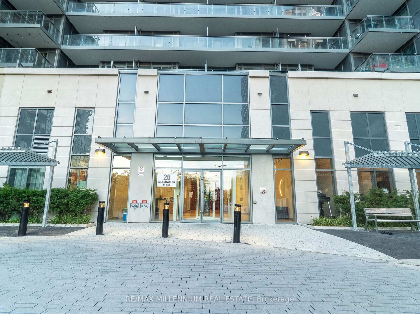 1206 - 20 Meadow Glen Place, Woburn, Toronto photo 0