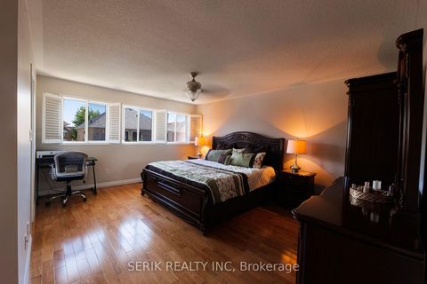 Photo 22 at 152 Monteith Crescent, Maple, Vaughan