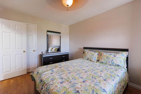 Photo 28 at 152 Monteith Crescent, Maple, Vaughan