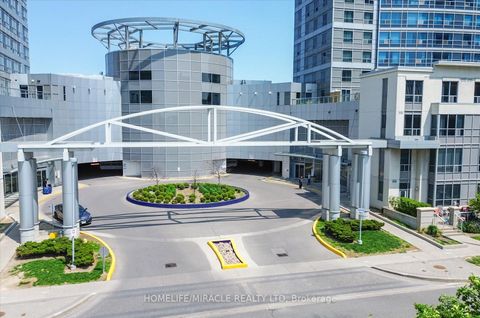 Photo 3 at 712 - 38 Lee Centre Drive, Woburn, Toronto