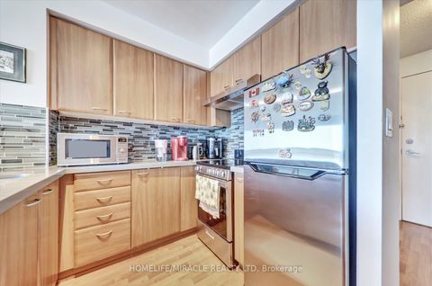 Photo 11 at 712 - 38 Lee Centre Drive, Woburn, Toronto