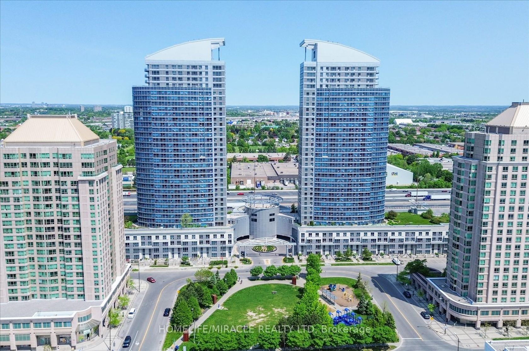 712 - 38 Lee Centre Drive, Woburn, Toronto photo 1