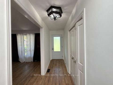 Photo 6 at 11 Fulwell Crescent, York University Heights, Toronto