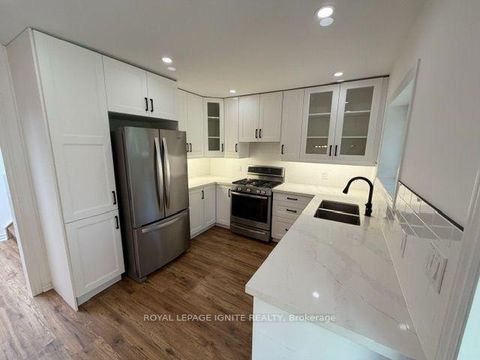 Photo 9 at 11 Fulwell Crescent, York University Heights, Toronto