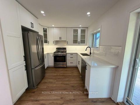 Photo 10 at 11 Fulwell Crescent, York University Heights, Toronto