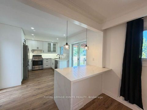 Photo 11 at 11 Fulwell Crescent, York University Heights, Toronto