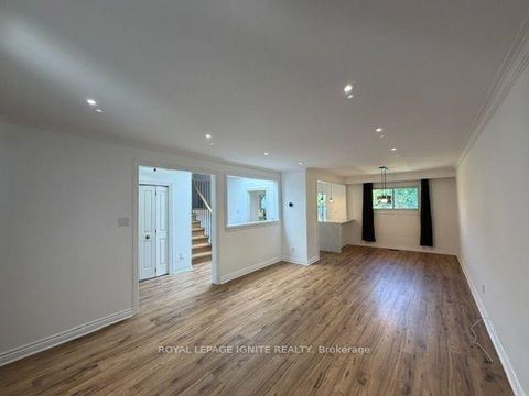 Photo 12 at 11 Fulwell Crescent, York University Heights, Toronto