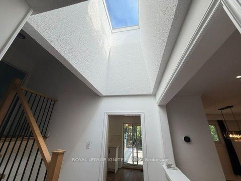 Photo 18 at 11 Fulwell Crescent, York University Heights, Toronto