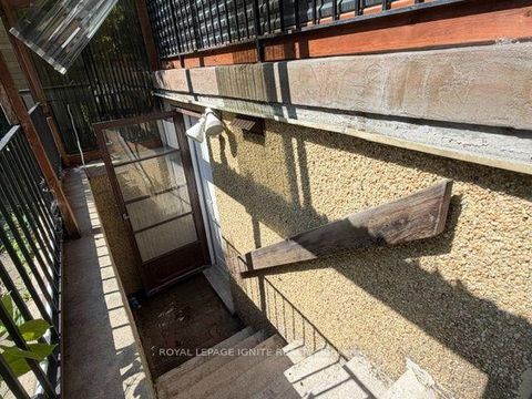Photo 23 at 11 Fulwell Crescent, York University Heights, Toronto
