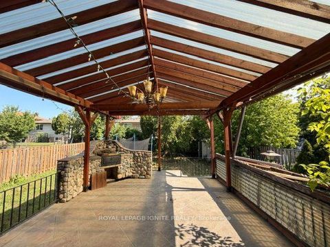 Photo 33 at 11 Fulwell Crescent, York University Heights, Toronto