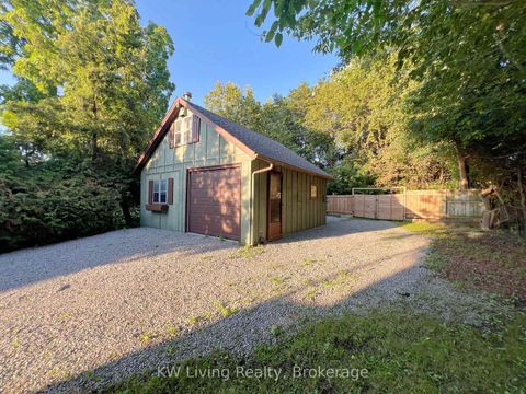 Photo 12 at 127 Lake Drive N, Historic Lakeshore Communities, Georgina