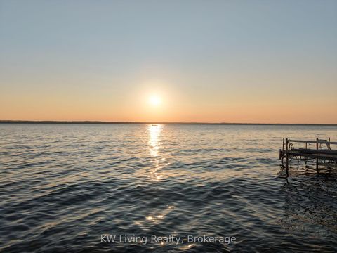 Photo 46 at 127 Lake Drive N, Historic Lakeshore Communities, Georgina