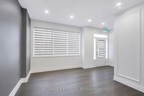 Photo 4 at 2285 Major Mackenzie Drive W, Maple, Vaughan