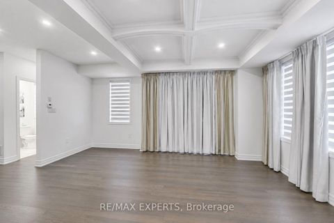 Photo 10 at 2285 Major Mackenzie Drive W, Maple, Vaughan
