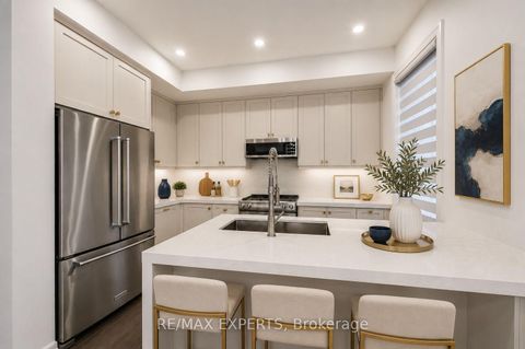Photo 15 at 2285 Major Mackenzie Drive W, Maple, Vaughan