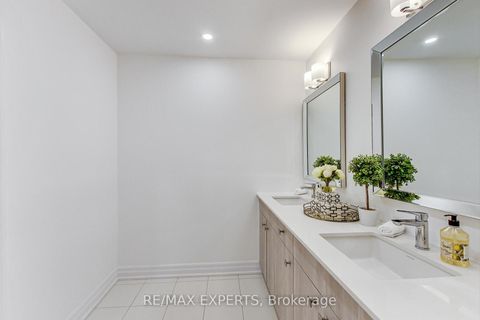 Photo 22 at 2285 Major Mackenzie Drive W, Maple, Vaughan