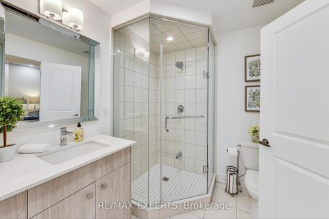 Photo 23 at 2285 Major Mackenzie Drive W, Maple, Vaughan