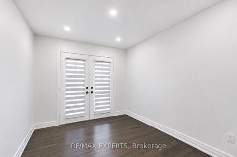 Photo 27 at 2285 Major Mackenzie Drive W, Maple, Vaughan