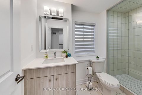 Photo 28 at 2285 Major Mackenzie Drive W, Maple, Vaughan