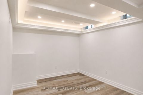 Photo 31 at 2285 Major Mackenzie Drive W, Maple, Vaughan