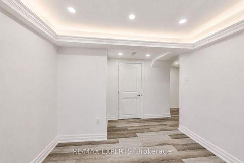 Photo 32 at 2285 Major Mackenzie Drive W, Maple, Vaughan