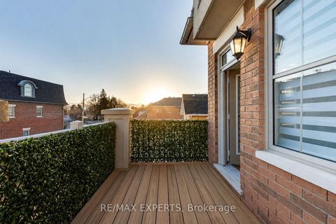 Photo 35 at 2285 Major Mackenzie Drive W, Maple, Vaughan