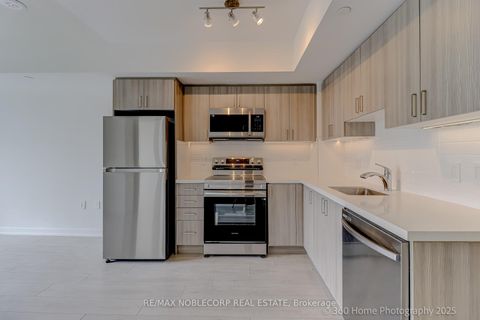 Photo 1 at 508 - 556 Marlee Avenue, Glen Park, Toronto