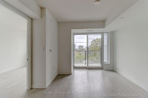 Photo 2 at 508 - 556 Marlee Avenue, Glen Park, Toronto