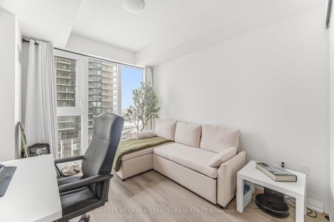 Photo 5 at 1115 - 9000 Jane Street, Maple, Vaughan