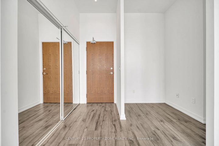 Photo 14 at Ph09 - 115 Mcmahon Drive, Bayview Village, Toronto