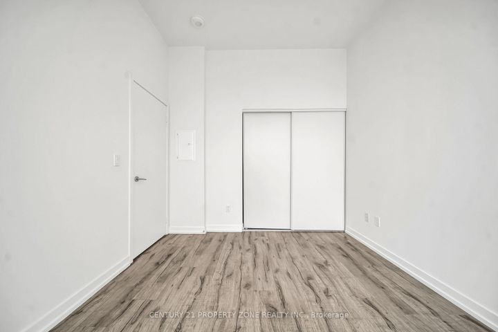 Photo 31 at Ph09 - 115 Mcmahon Drive, Bayview Village, Toronto