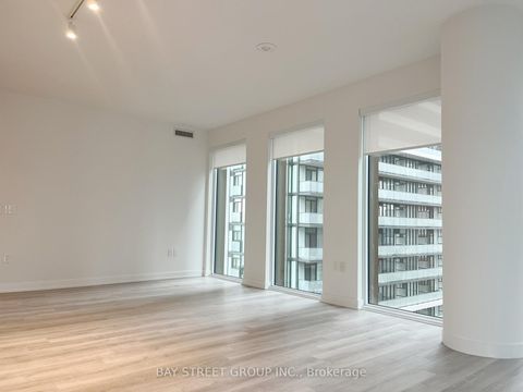 Photo 4 at 1904 - 238 Simcoe Street, Chinatown, Toronto