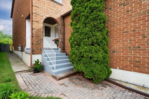Photo 1 at 72 Rejane Crescent, Yorkhill, Vaughan