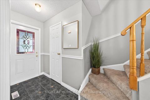 Photo 3 at 72 Rejane Crescent, Yorkhill, Vaughan