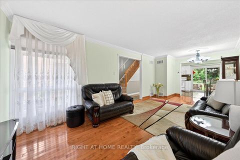 Photo 6 at 72 Rejane Crescent, Yorkhill, Vaughan