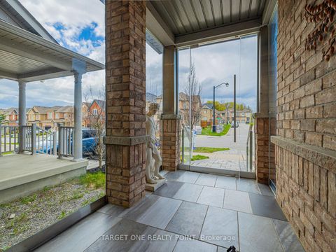 Photo 3 at 39 Riding Mountain Drive, Jefferson, Richmond Hill