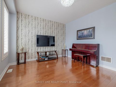 Photo 12 at 39 Riding Mountain Drive, Jefferson, Richmond Hill