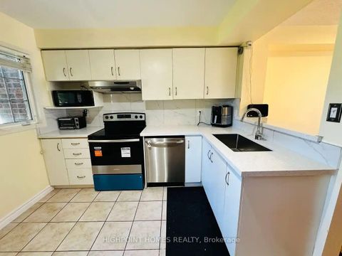 Photo 5 at 115 - 2 Hedge End Road, Rouge E11, Toronto