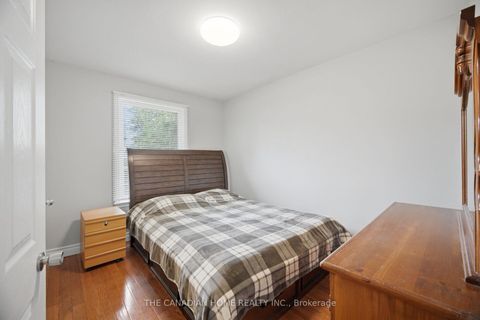 Photo 13 at 802 Brimorton Drive, Woburn, Toronto